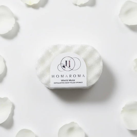 Homaroma White Musk exfoliating soap-filled sponge with a soft, powdery, and floral scent. Convenient for travel and daily use.